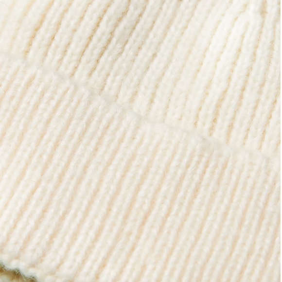 SOLD NWT Anthropologie Winter Hat Base INCLUDES 2 Interchangeable Poms - Picture 4 of 10